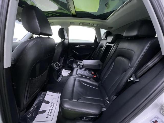 Photo of 2016 White Audi Q5