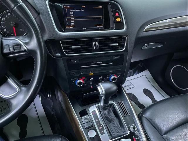 Photo of 2016 White Audi Q5