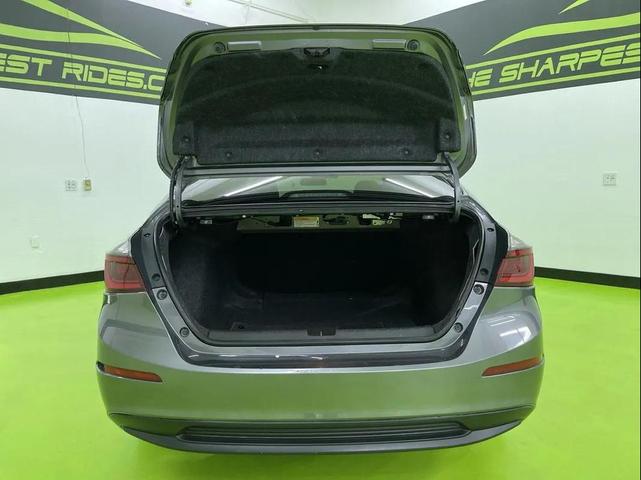 Photo of 2021 Gray Honda Insight