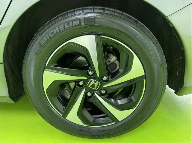Photo of 2021 Gray Honda Insight