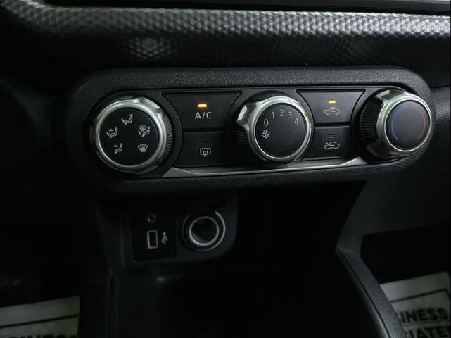 Photo of 2020 Gray Nissan Kicks