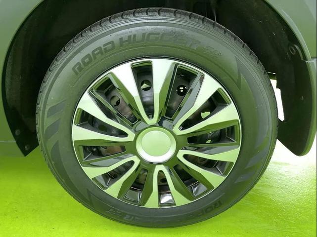 Photo of 2020 Gray Nissan Kicks