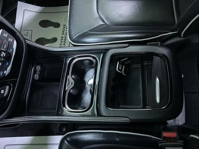 Photo of 2021 White Chrysler Pacifica
