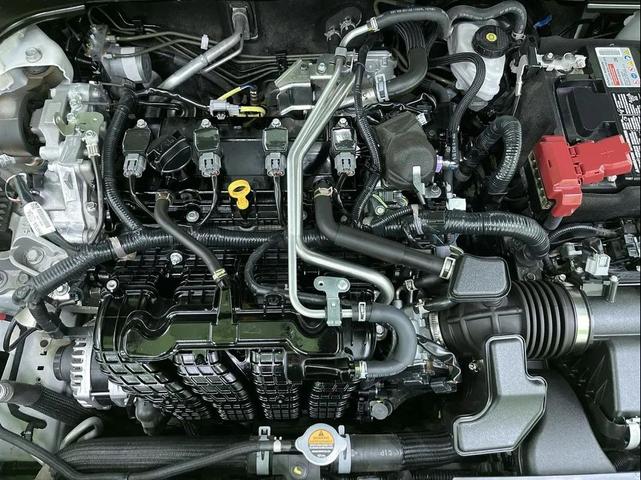 Photo of 2023 White Nissan Altima