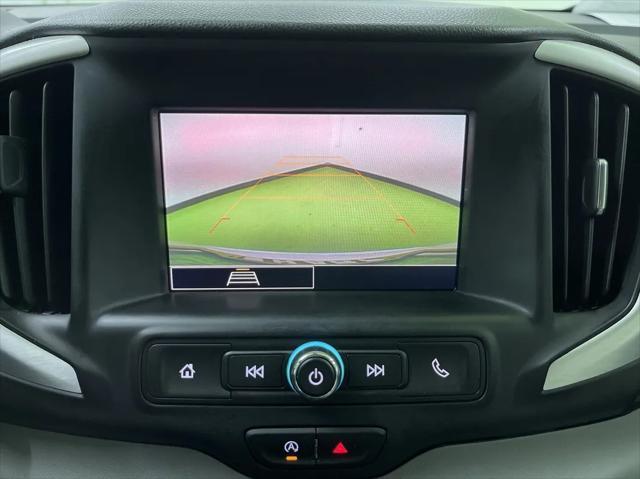 Photo of 2023 White GMC Terrain