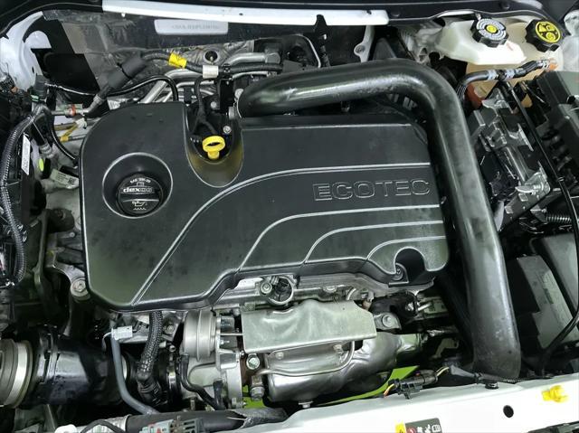 Photo of 2023 White GMC Terrain