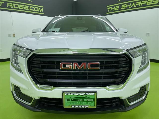 Photo of 2023 White GMC Terrain