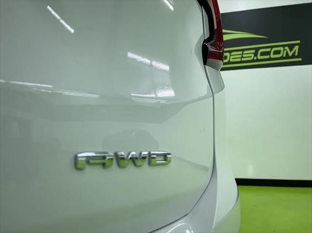 Photo of 2023 White GMC Terrain