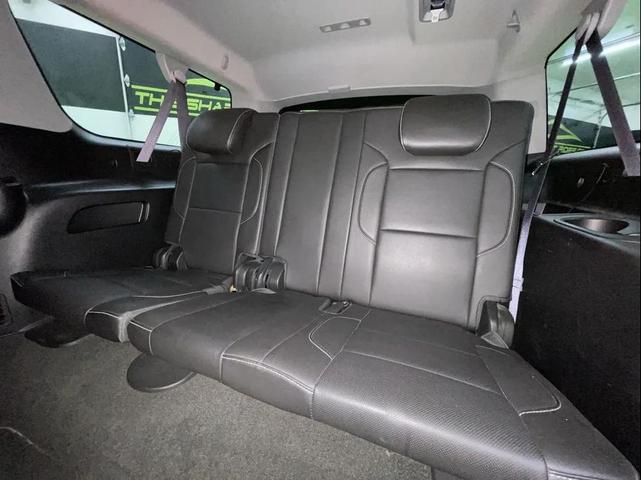 Photo of 2015 Black Chevrolet Suburban