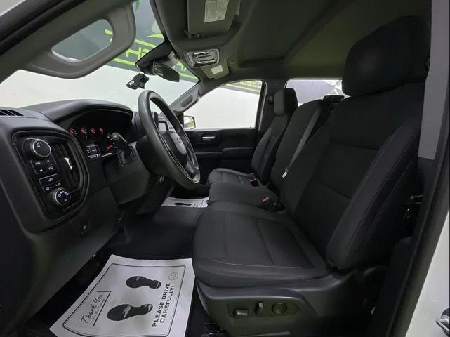 Photo of 2023 White Chevrolet Silverado 1500