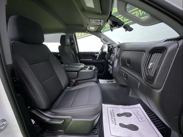 Photo of 2023 White Chevrolet Silverado 1500
