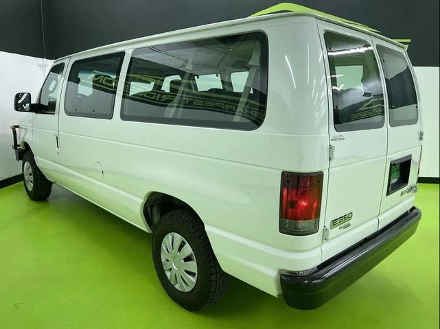 Photo of 2012 White Ford E350 Super Duty