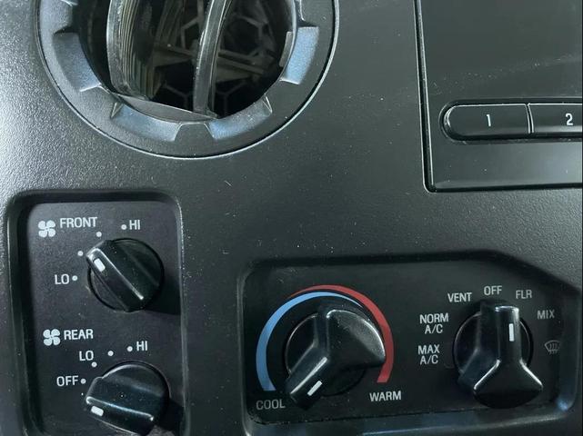 Photo of 2012 White Ford E350 Super Duty