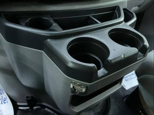 Photo of 2012 White Ford E350 Super Duty