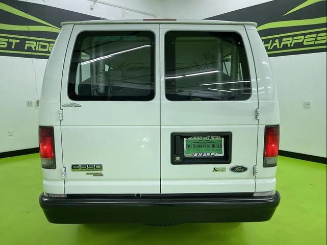 Photo of 2012 White Ford E350 Super Duty