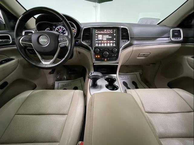 Photo of 2014 Red Jeep Grand Cherokee