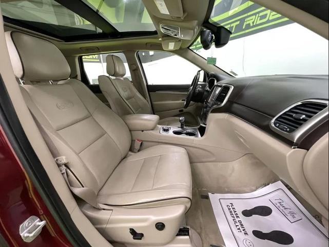 Photo of 2014 Red Jeep Grand Cherokee