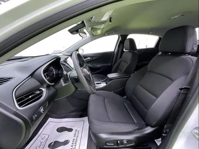 Photo of 2024 White Chevrolet Malibu