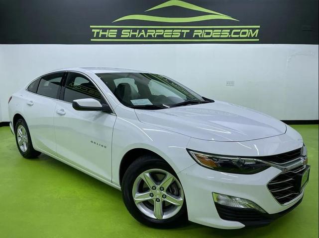 Photo of 2024 White Chevrolet Malibu