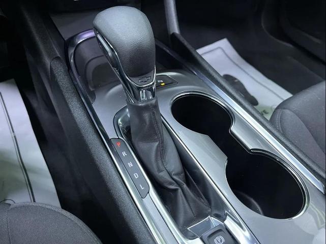 Photo of 2024 White Chevrolet Malibu