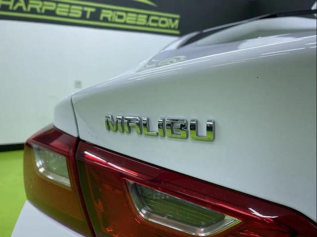 Photo of 2024 White Chevrolet Malibu