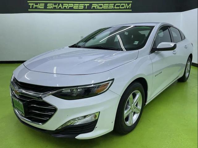 Photo of 2024 White Chevrolet Malibu