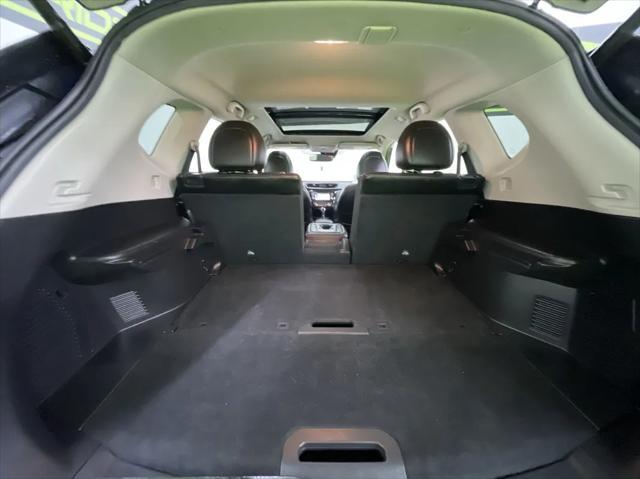 Photo of 2017 Blue Nissan Rogue