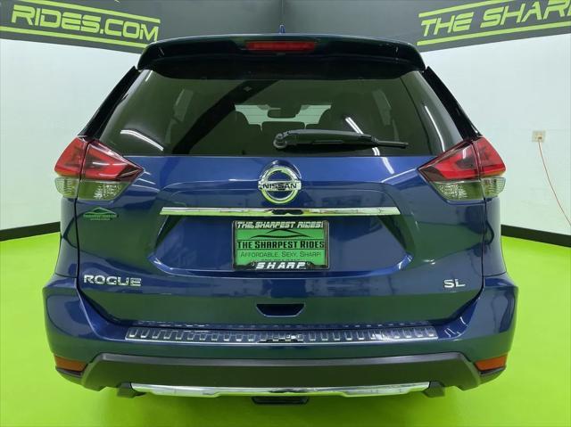 Photo of 2017 Blue Nissan Rogue