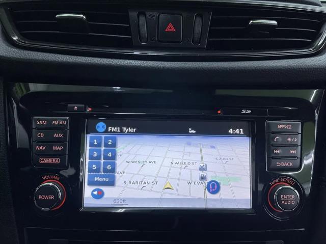 Photo of 2017 Blue Nissan Rogue