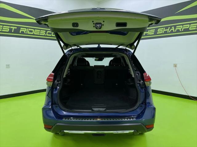 Photo of 2017 Blue Nissan Rogue