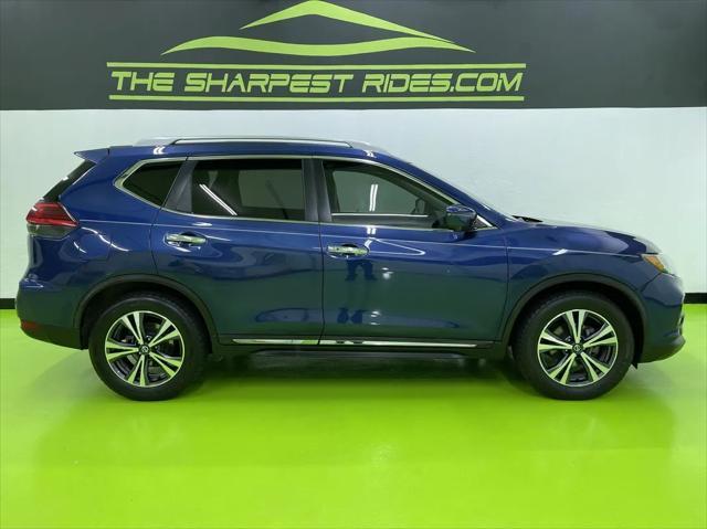 Photo of 2017 Blue Nissan Rogue