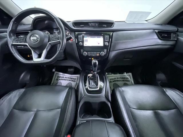 Photo of 2017 Blue Nissan Rogue