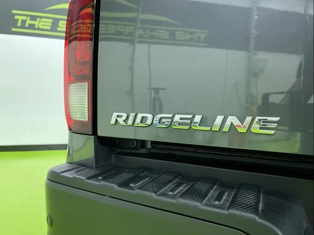 Photo of 2022 Gray Honda Ridgeline