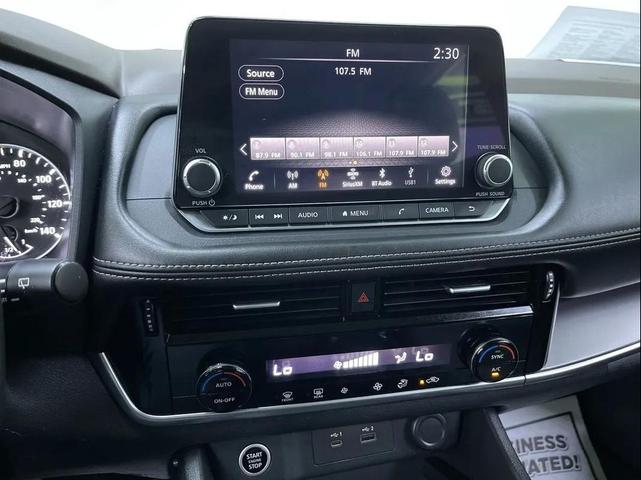 Photo of 2022 Blue Nissan Rogue