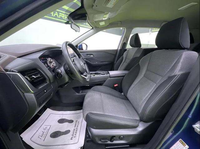 Photo of 2022 Blue Nissan Rogue