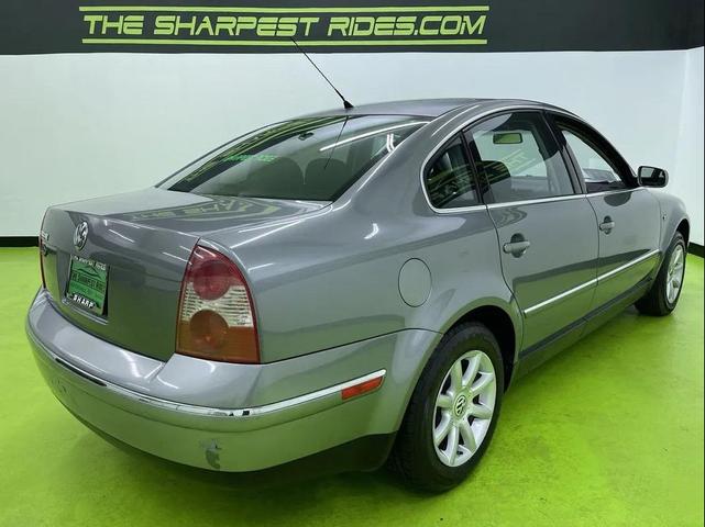 Photo of 2004 Black Volkswagen Passat