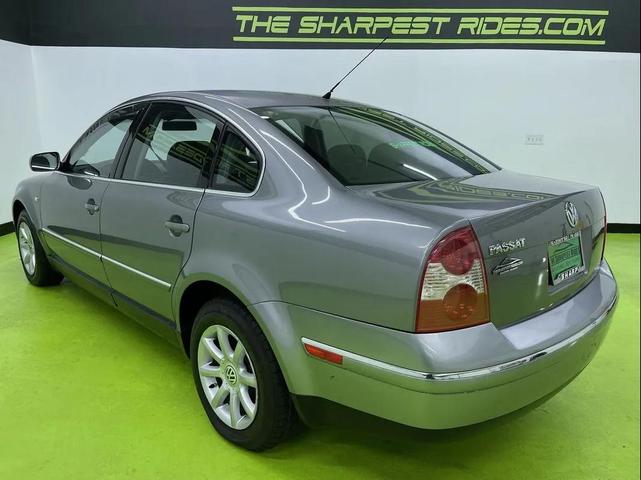 Photo of 2004 Black Volkswagen Passat