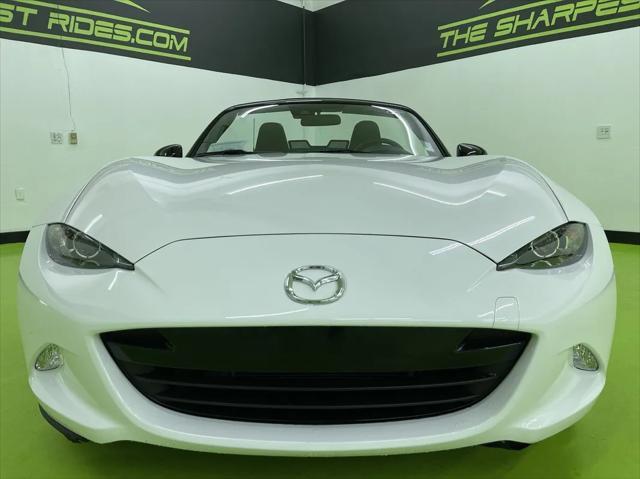 Photo of 2020 White Mazda MX-5 Miata