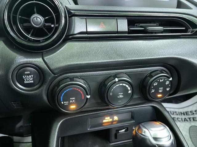 Photo of 2020 White Mazda MX-5 Miata