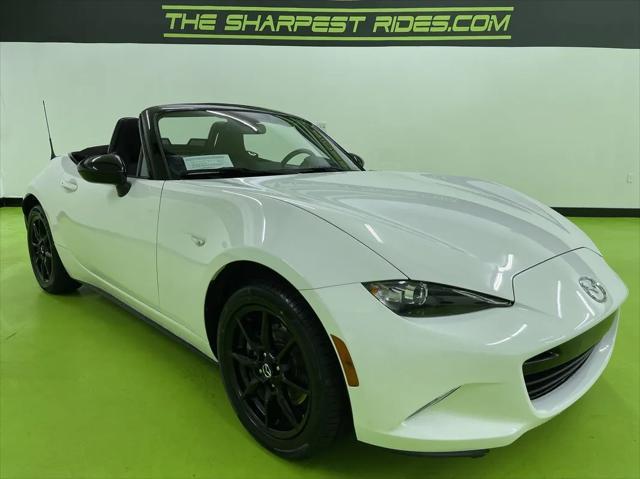 Photo of 2020 White Mazda MX-5 Miata