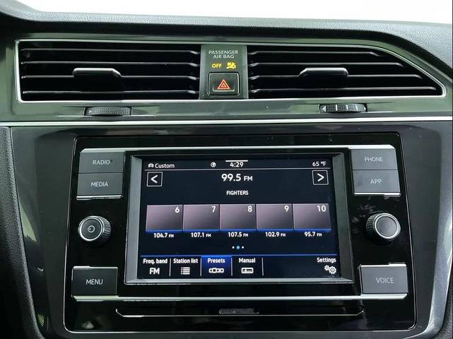 Photo of 2022 Black Volkswagen Tiguan