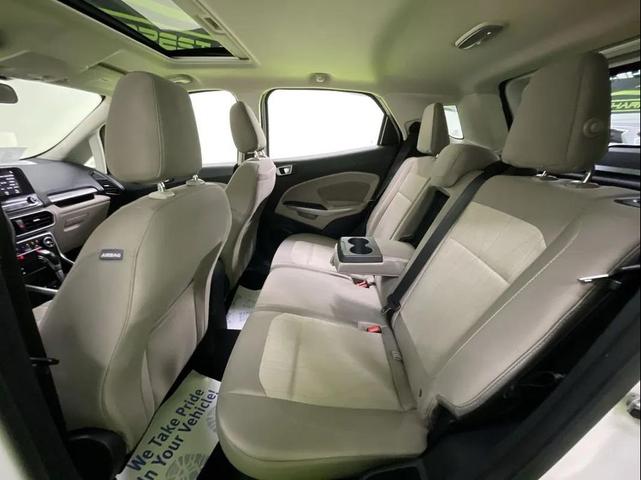 Photo of 2018 Off white Ford EcoSport