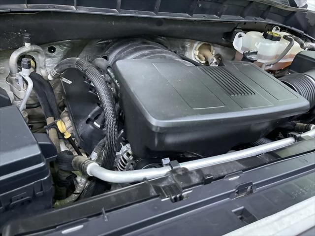 Photo of 2019 White GMC Sierra 1500