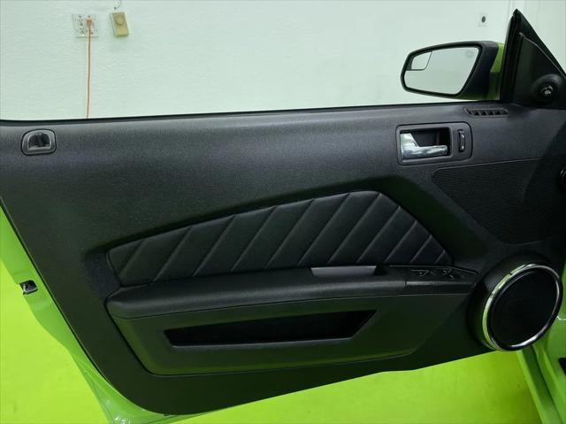 Photo of 2013 Green Ford Mustang
