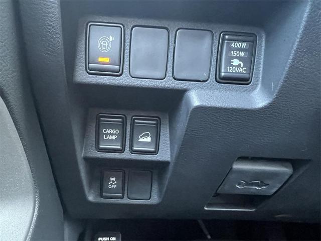 Photo of 2023 Super Black Nissan Frontier
