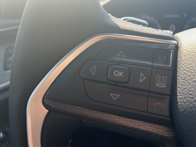 Photo of 2025 Velvet Red Pearlcoat Jeep Grand Cherokee L