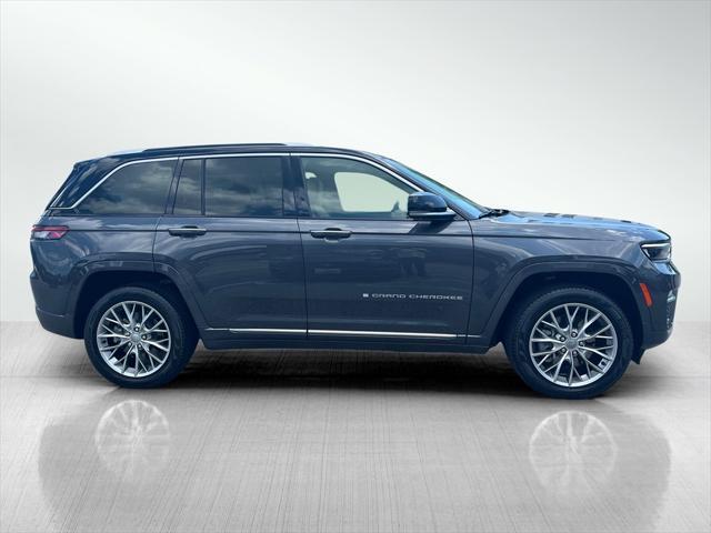 Photo of 2022 Baltic Gray Metallic Clearcoat Jeep Grand Cherokee 4xe