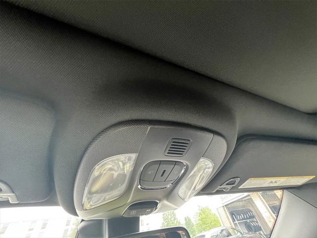 Photo of 2024 Diamond Black Crystal Pearlcoat Jeep Compass