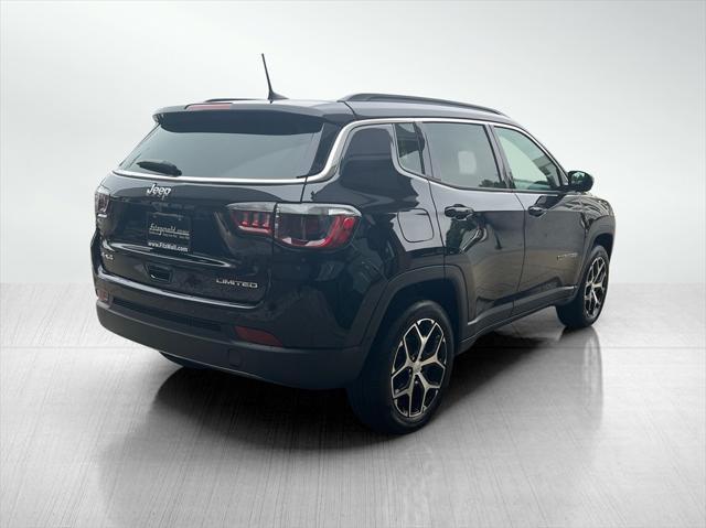 Photo of 2024 Diamond Black Crystal Pearlcoat Jeep Compass