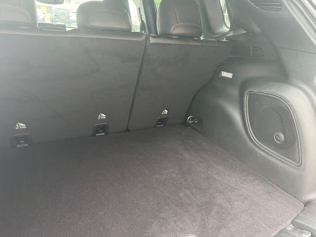 Photo of 2024 Diamond Black Crystal Pearlcoat Jeep Compass